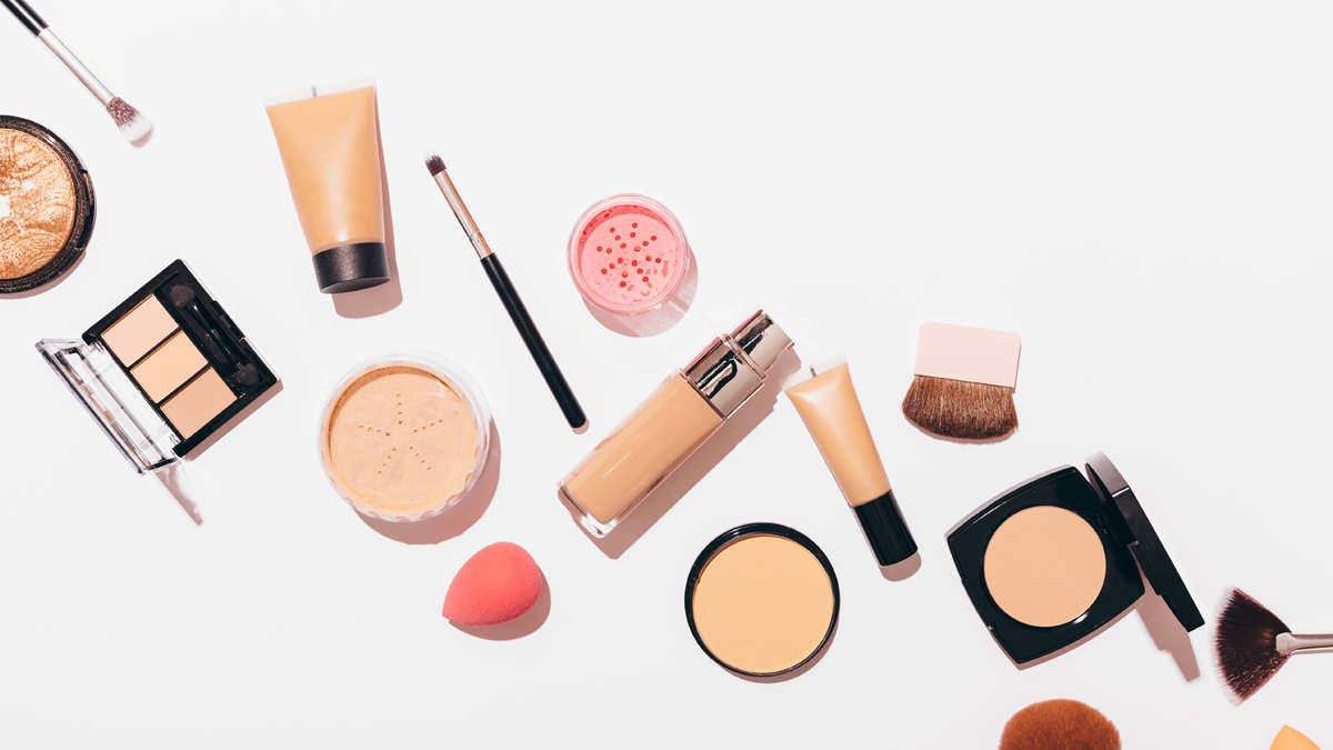 デパコスとプチプラの違いとは？選び方ガイド